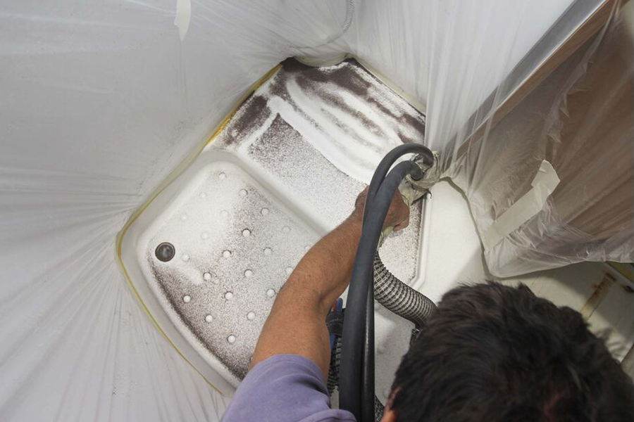 Shower tray repair by laminating Dethleffs Knowledgebase